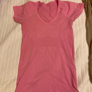 Lululemon Swiftly shirt